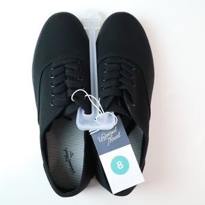 Women’s Universal Thread Lunea Lace-Up Sneakers